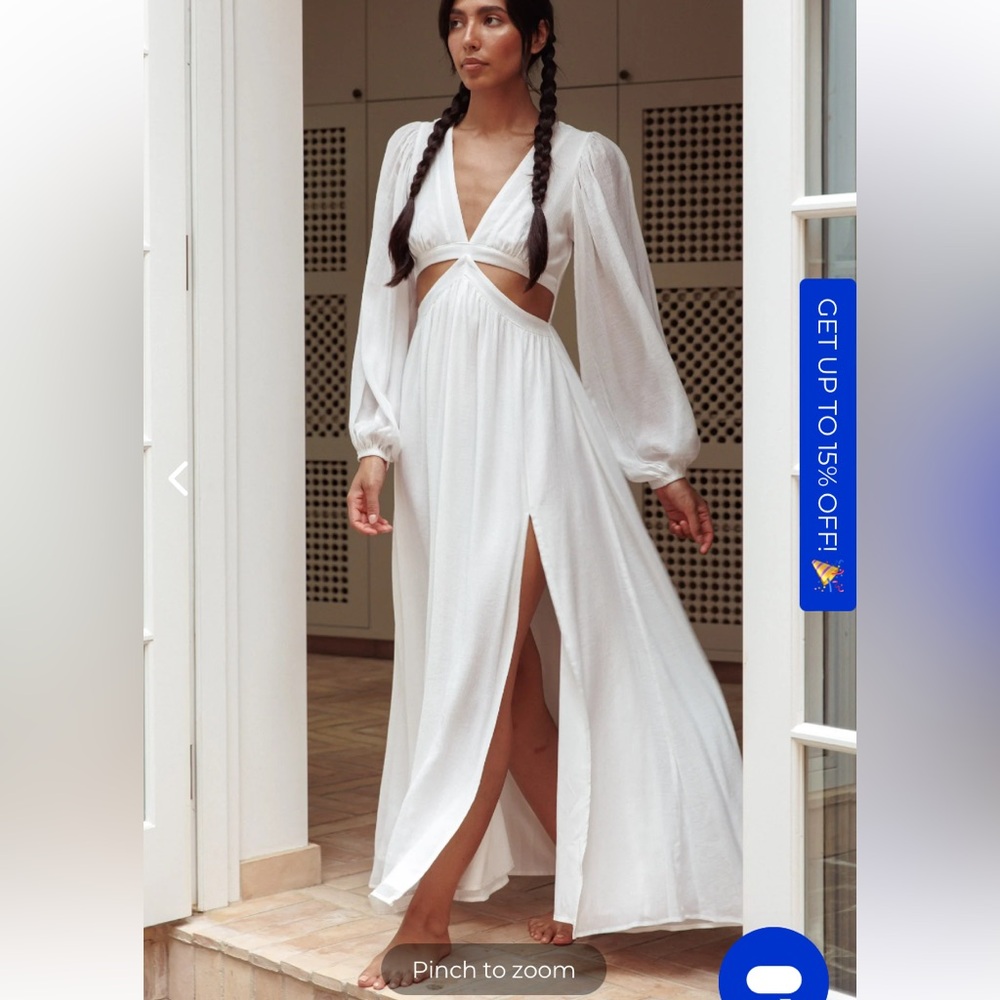Jessalynn Cut-Out Long Sleeve Maxi Dress
